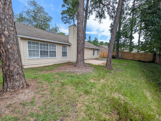 Building Photo - 1625 Campbell Dr N