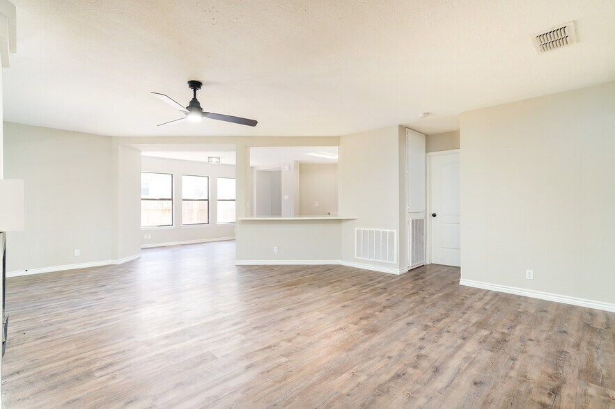 Building Photo - 11315 Morino Park