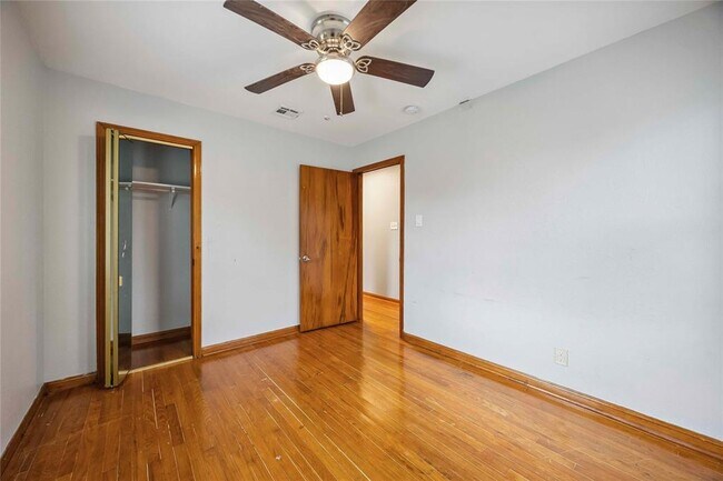 Building Photo - 6961 Peyton St