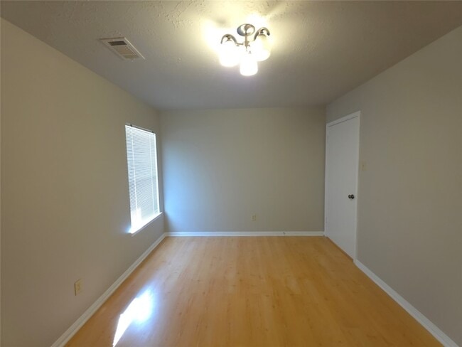 Building Photo - 12830 Careywood Dr