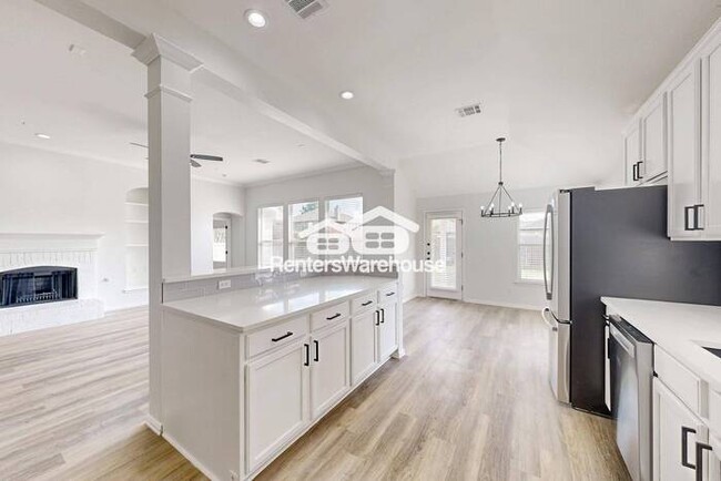 Building Photo - MOVE IN READY - 3BED/2BATH - FORNEY TEXAS