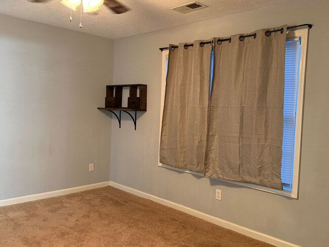 Building Photo - 188 Ransom Trce