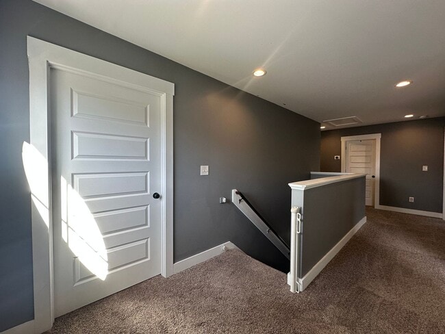 Building Photo - 238 E Ivybridge Dr