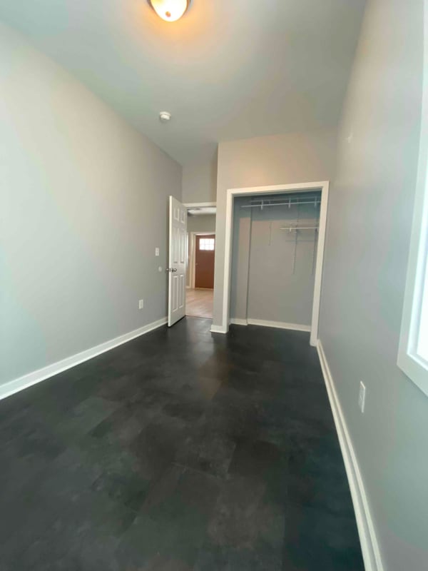 Building Photo - 3109 6th Ave