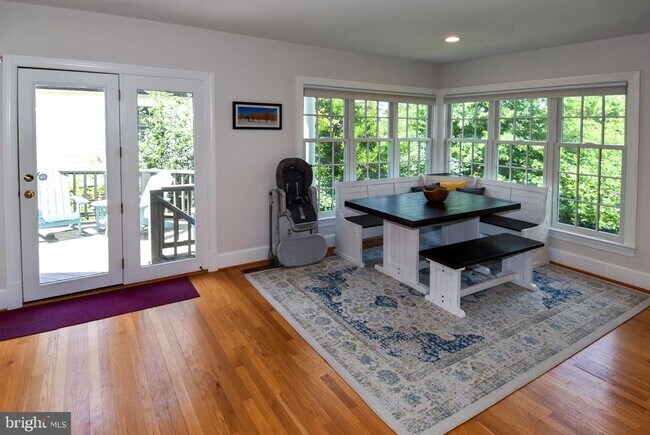 Building Photo - Discover exceptional comfort and timeless style in this beautifully updated single family residen...