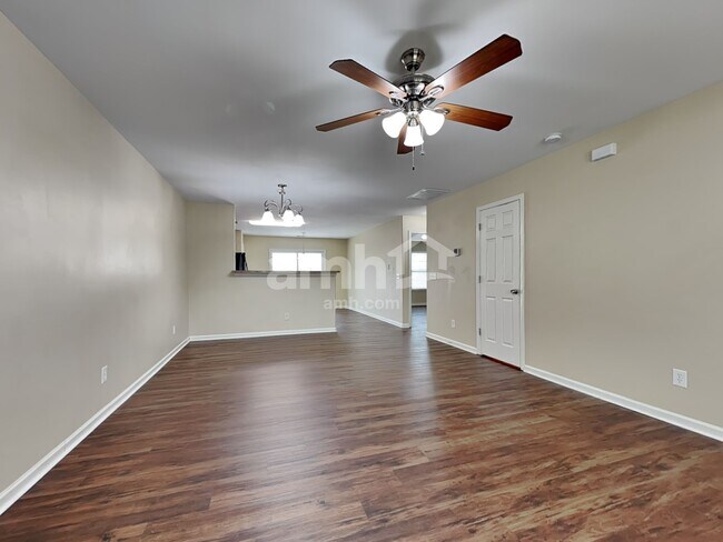 Building Photo - 406 Flint Dr