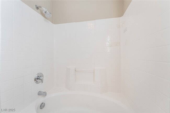 Building Photo - 5164 Bellaria Pl