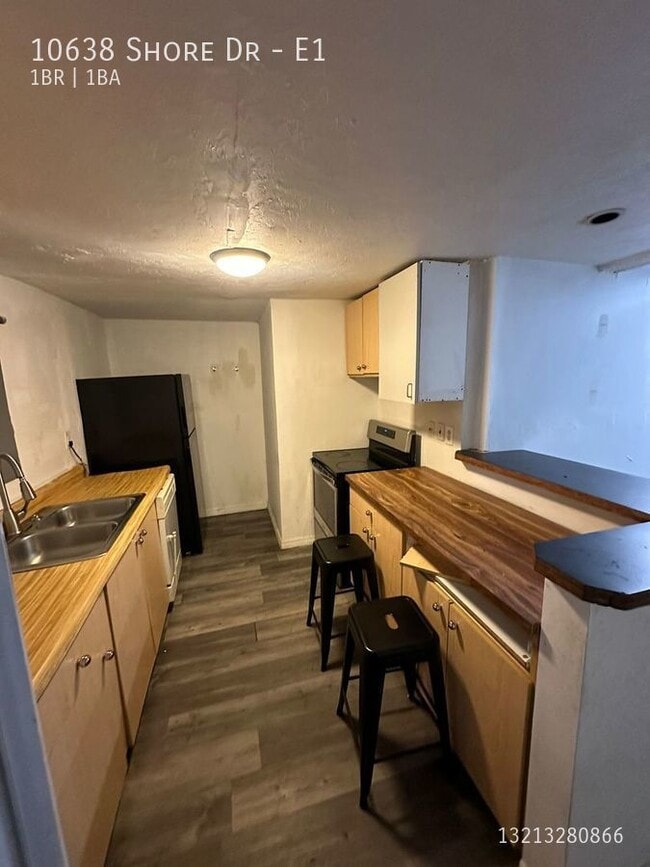 Photo inspiration: Visual Reference: Spacious 1 1 Studio With Private Entrance 10638 Shore Dr