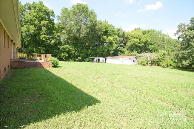 Building Photo - 4099 Shenandoah Dr SW