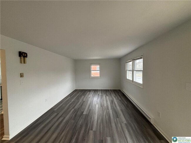 Building Photo - 616 Banks St