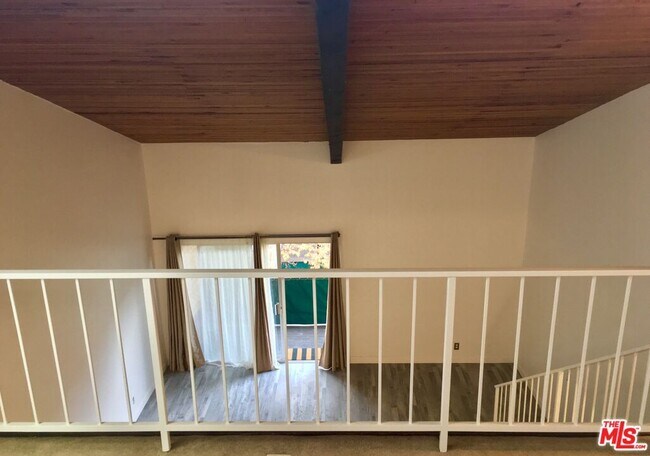 Building Photo - 5460 White Oak Ave