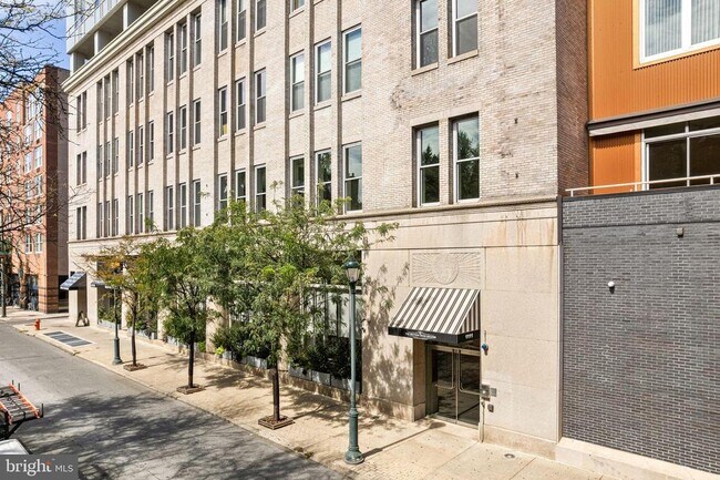 Building Photo - 1101 Locust St