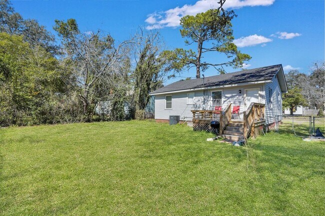 Building Photo - Charming 2BR House in Savannah