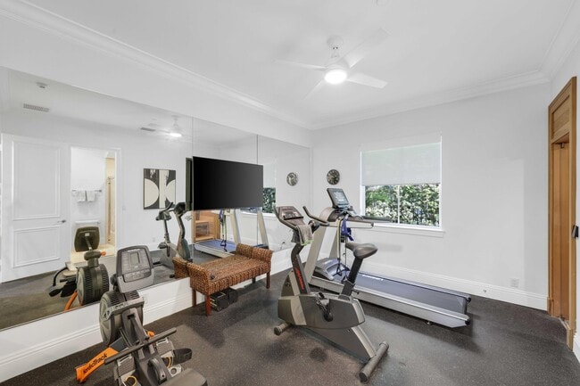 Building Photo - 408 Fisher Ln