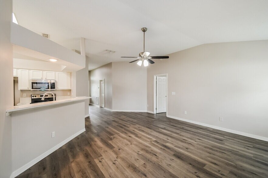 Building Photo - 2951 Waters View Cir