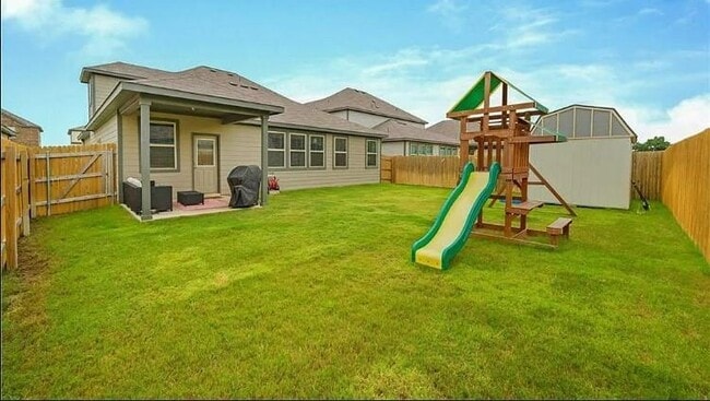 Building Photo - 112 Magna Ln