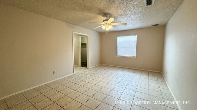 Building Photo - 2411 93rd Pl