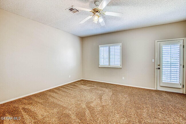 Building Photo - 6076 Los Siglos Dr