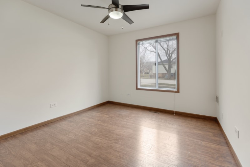 Building Photo - 811 Cross Creek Ct