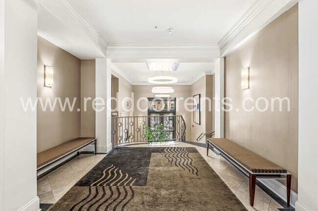 Building Photo - Coming Soon! – 1 Bed | 1.5 Bath Home in th...