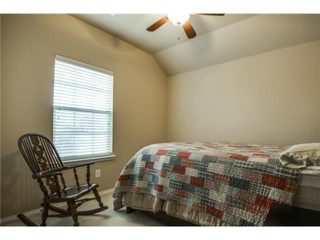 Building Photo - 4210 Oak Bluff Dr