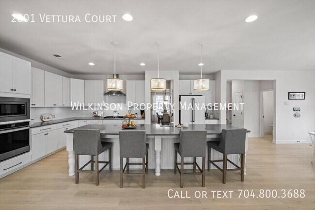 Building Photo - 2001 Vettura Ct