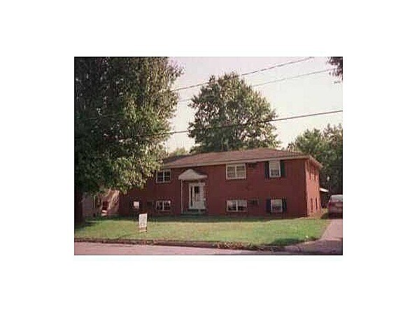Primary Photo - 233 Kendall Ave