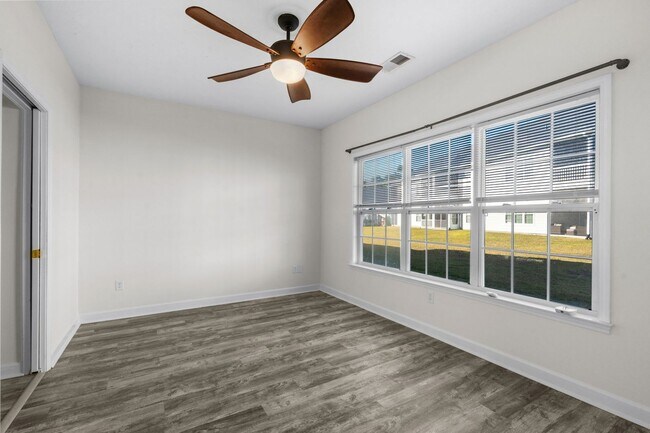 Building Photo - 155 Westhaven Dr