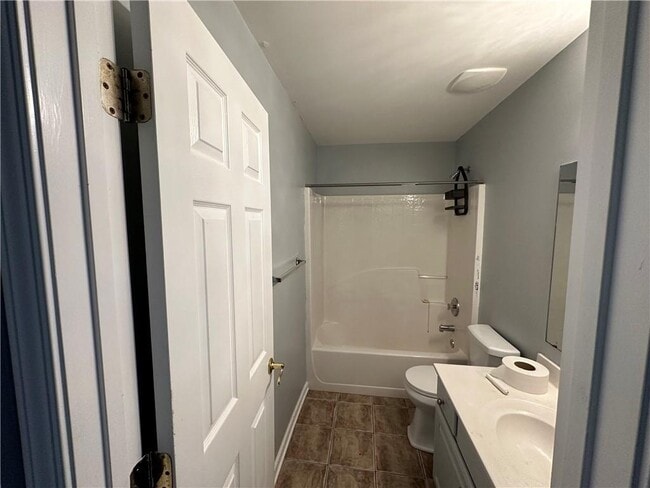 Building Photo - 5496 Village Trace