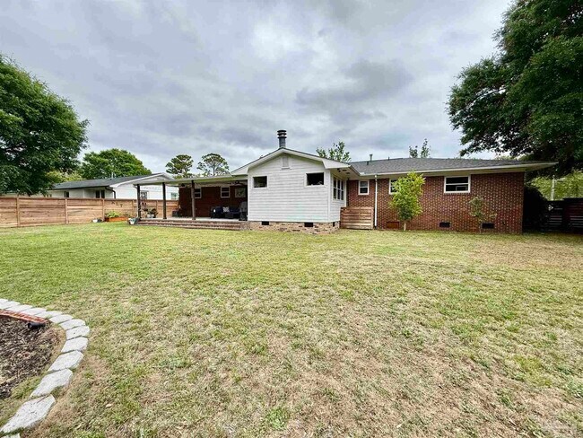 Building Photo - 3791 Maule Rd