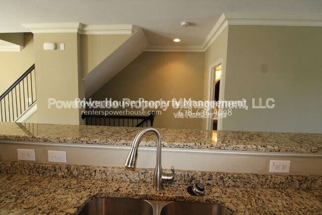 Building Photo - 7058 Elmwood Ridge Ct
