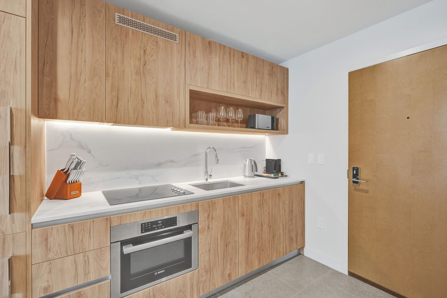 Building Photo - 11 NE 6th St