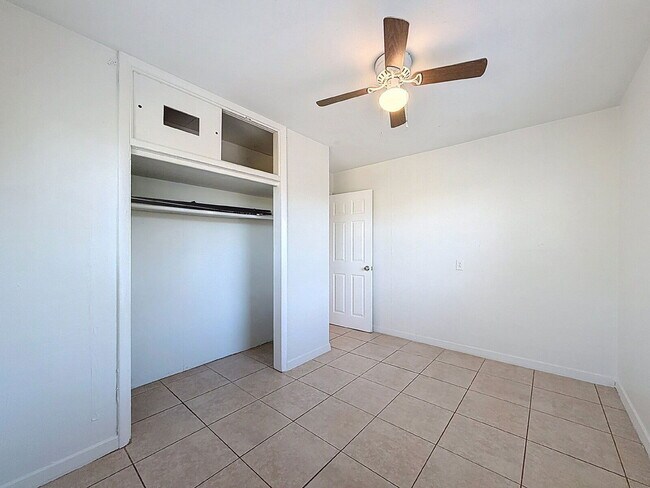 Building Photo - 652 East Harbor Dr S