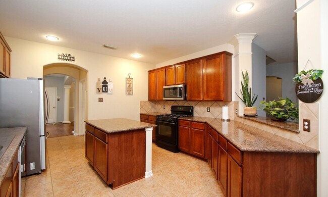 Building Photo - 16706 Mallory Bridge Dr