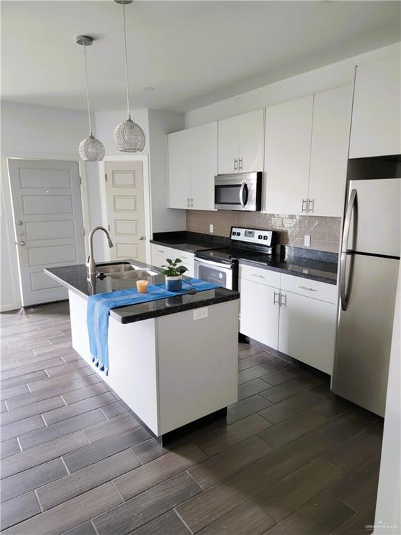 Building Photo - 16 New Orleans Cir