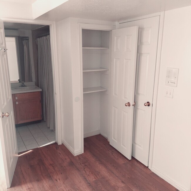 Building Photo - 4785 Bayport Way