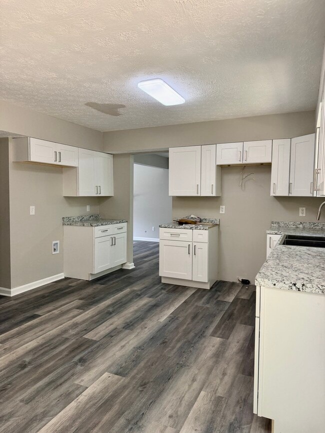 Building Photo - 10415 Virginia Pine Ln