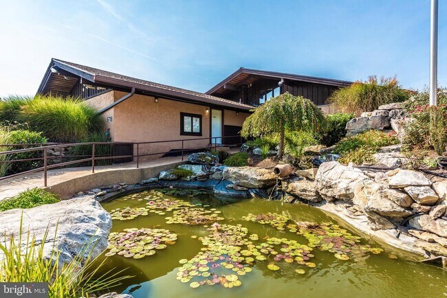 Building Photo - 10247 Redtail Ct