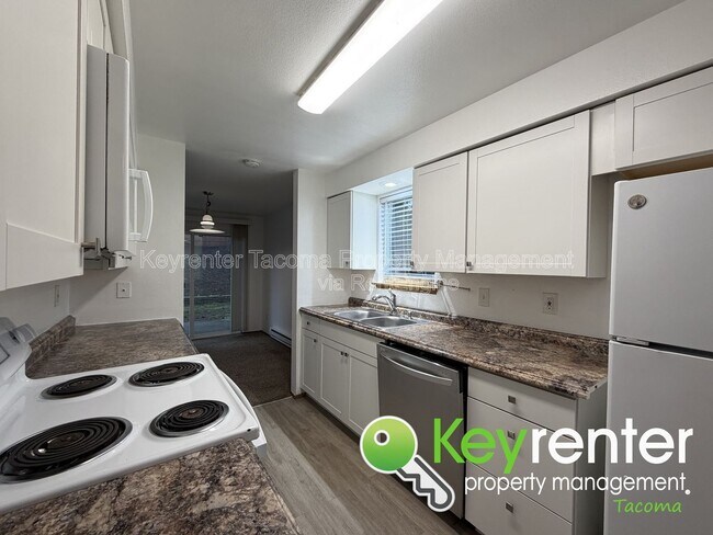 Building Photo - 7410 63rd St Ct W