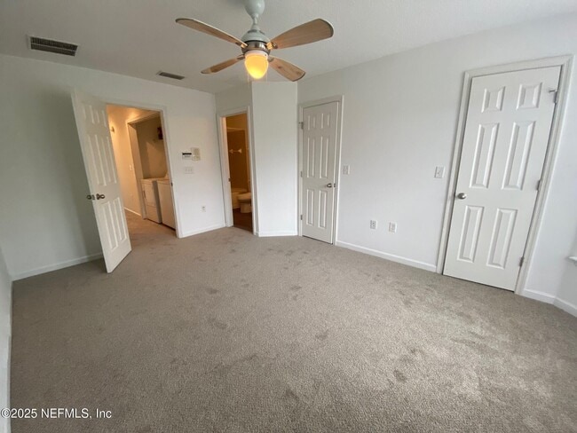 Building Photo - 1524 Fieldview Dr