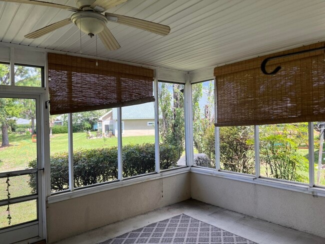 Building Photo - 195 S Shore Dr