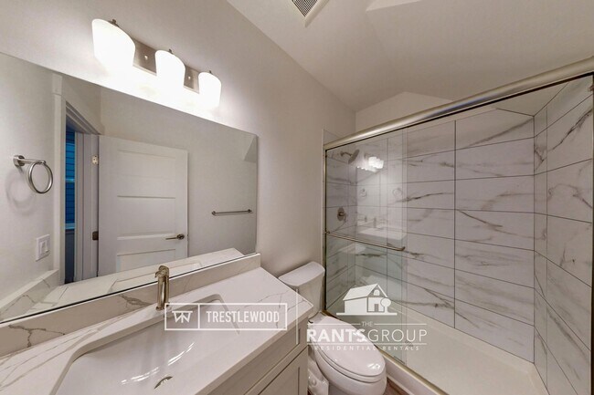 Building Photo - Brand New! Modern Home in Trestlewood – Where Comfort Meets Community!