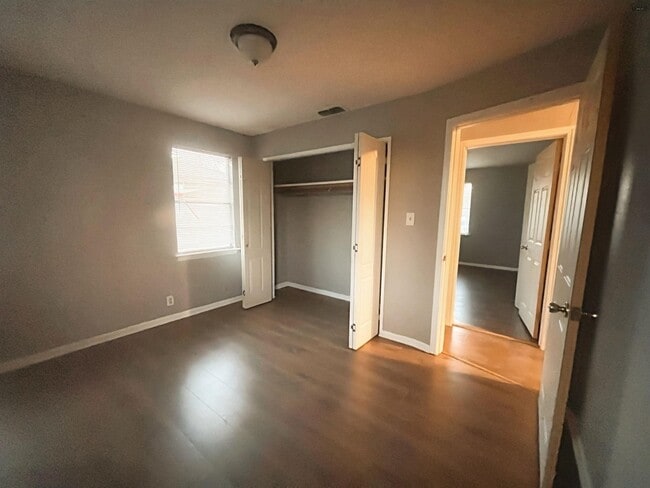 Building Photo - 1226 Bandera Blvd