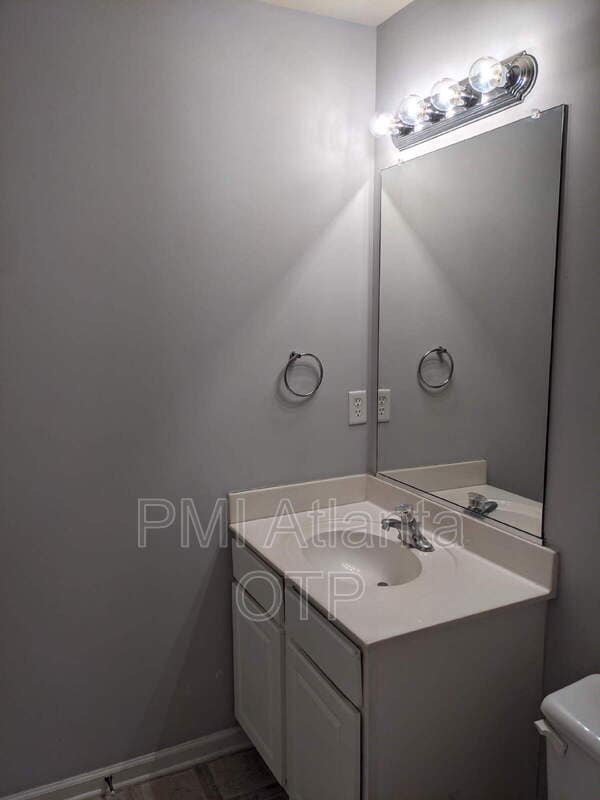 Building Photo - 1734 Highlands View Dr