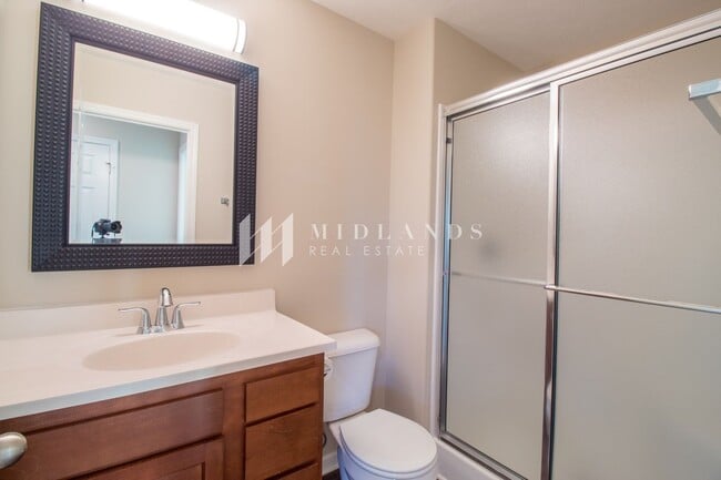 Building Photo - New Construction Duplex in Elkhorn!