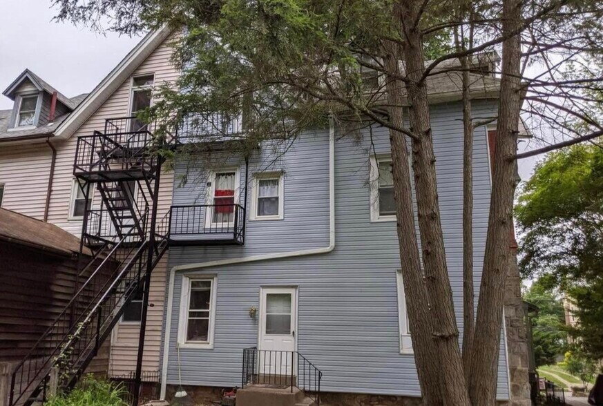 Building Photo - 80 W La Crosse Ave