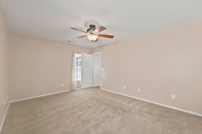 Building Photo - 914 Bur Oak Ct