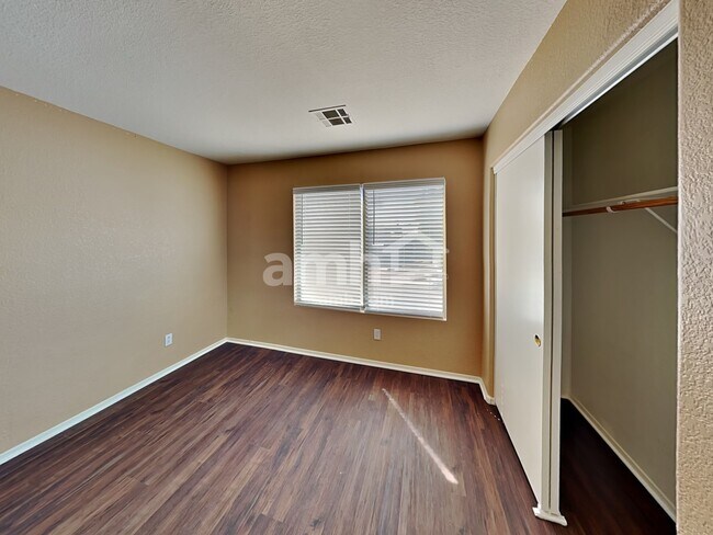 Building Photo - 9318 E Fairfield St