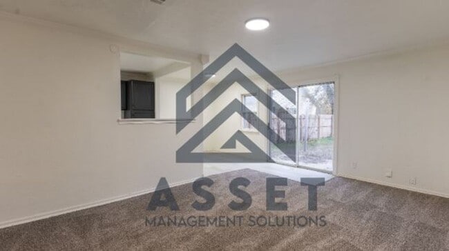 Building Photo - 4 Bedroom Rent to Own Home Available!