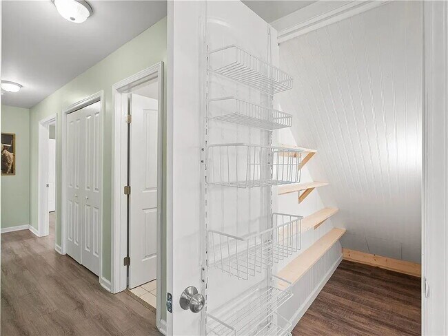 Building Photo - Beautiful 3 Bedroom Home in Country Setting